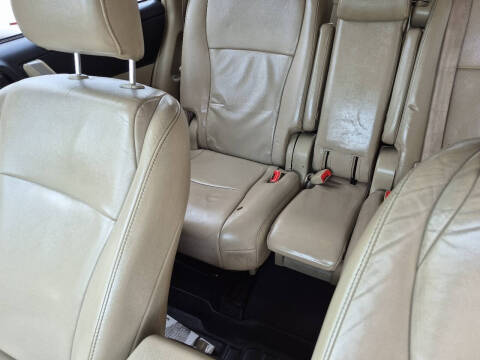 2013 Toyota Highlander SE