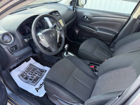 2019 Nissan Versa SV