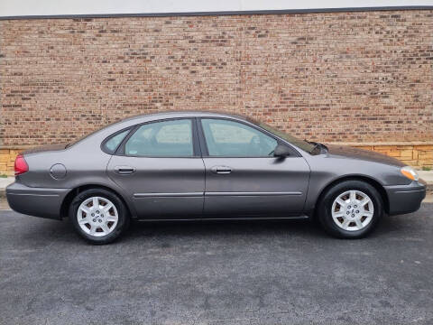 2005 Ford Taurus SE