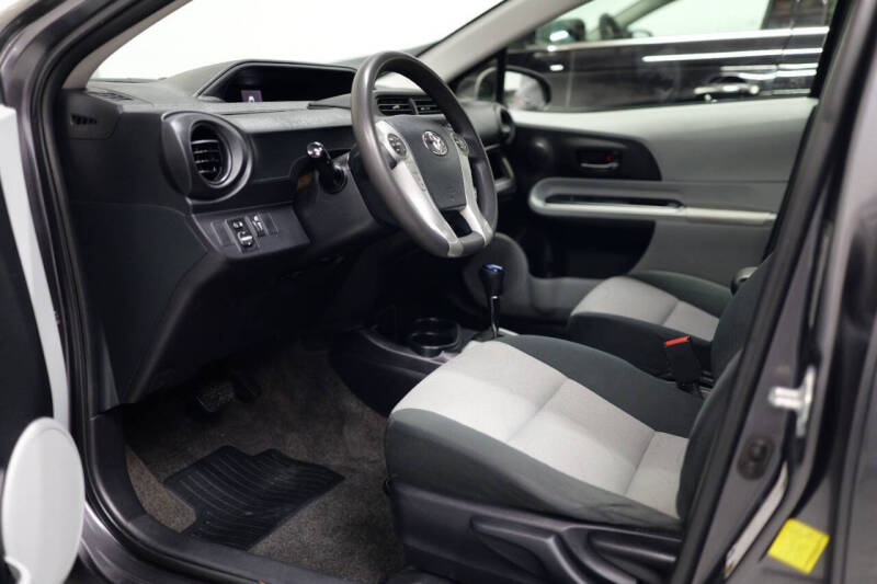 2014 Toyota Prius c Two