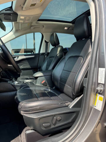 2021 Ford Escape SEL