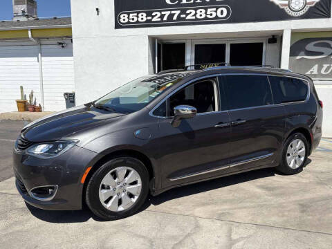 2018 Chrysler Pacifica Hybrid Limited