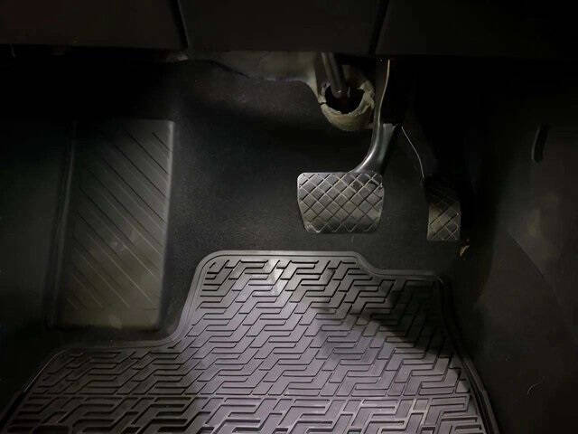 2025 Volkswagen Atlas Cross Sport SE 4Motion