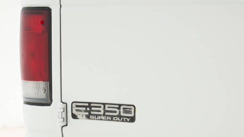 2001 Ford E-Series E-350 SD XLT
