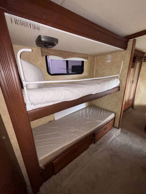 2011 Jayco GreyHawk 31FS