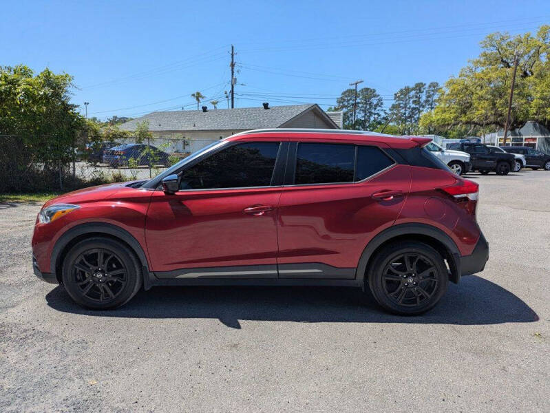 2020 Nissan Kicks SR