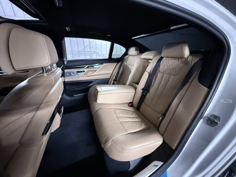 2022 BMW 7 Series 750i xDrive