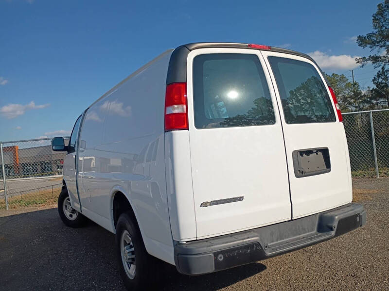 2022 Chevrolet Express 2500