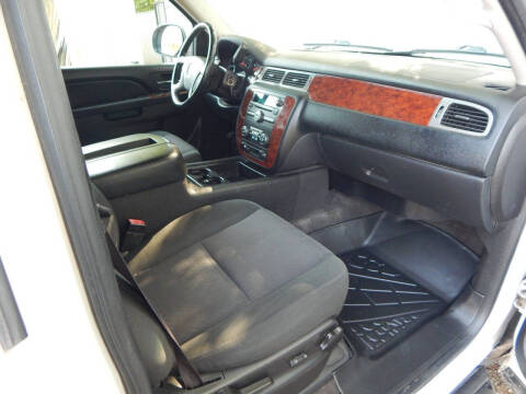 2013 Chevrolet Suburban LS