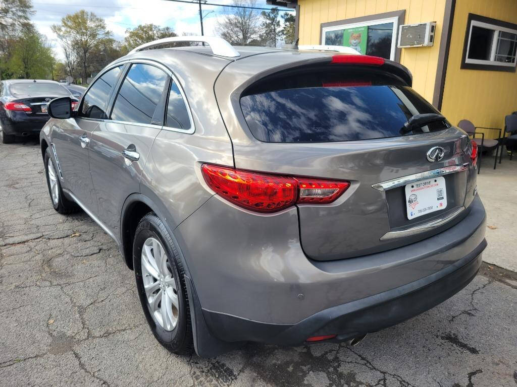 2013 INFINITI FX37 for sale at DAGO'S AUTO SALES LLC in Dalton, GA