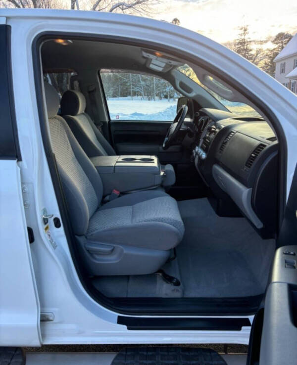 2011 Toyota Tundra Grade