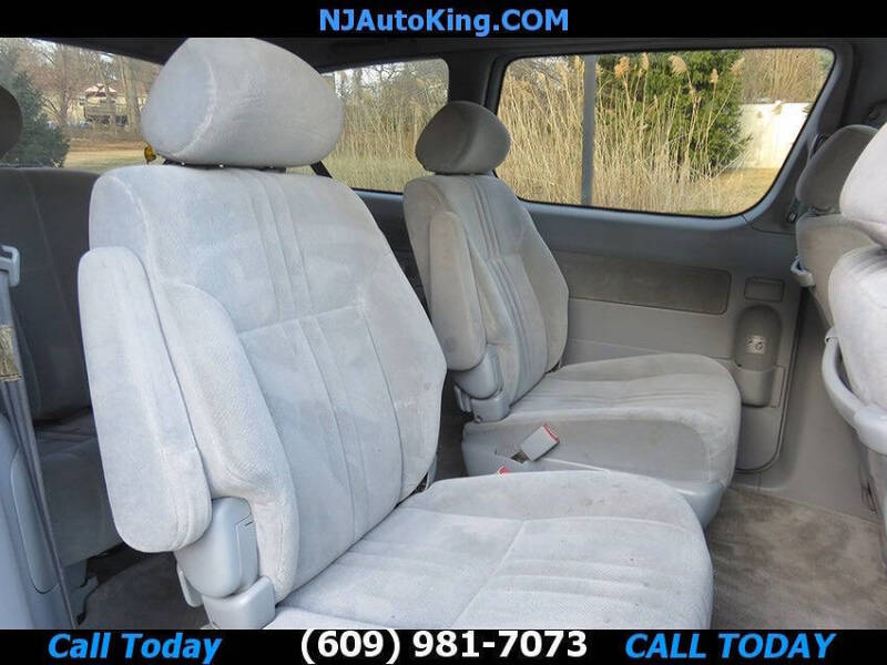 2003 Toyota Sienna LE