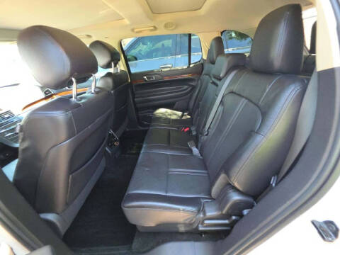 2016 Lincoln MKT EcoBoost