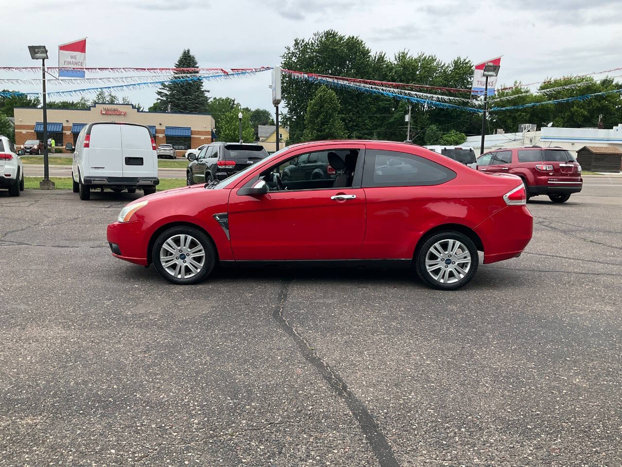 Red 2008 Ford Focus SE SE 2dr Coupe 2