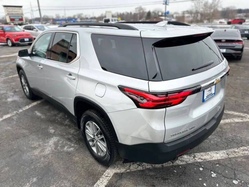 2022 Chevrolet Traverse LT Cloth