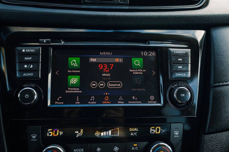 2020 Nissan Rogue SV