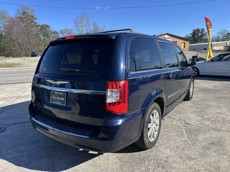2014 Chrysler Town and Country Touring