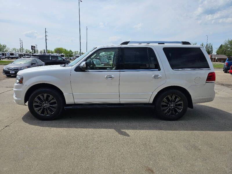 2017 Lincoln Navigator Select