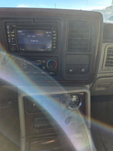 2004 Cadillac Escalade