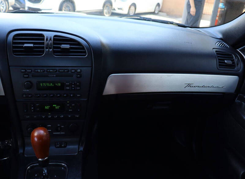 2003 Ford Thunderbird
