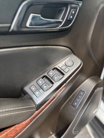 2017 GMC Yukon XL SLT