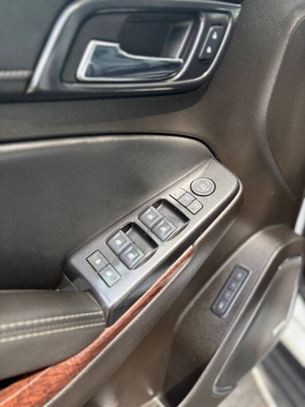 2017 GMC Yukon XL SLT