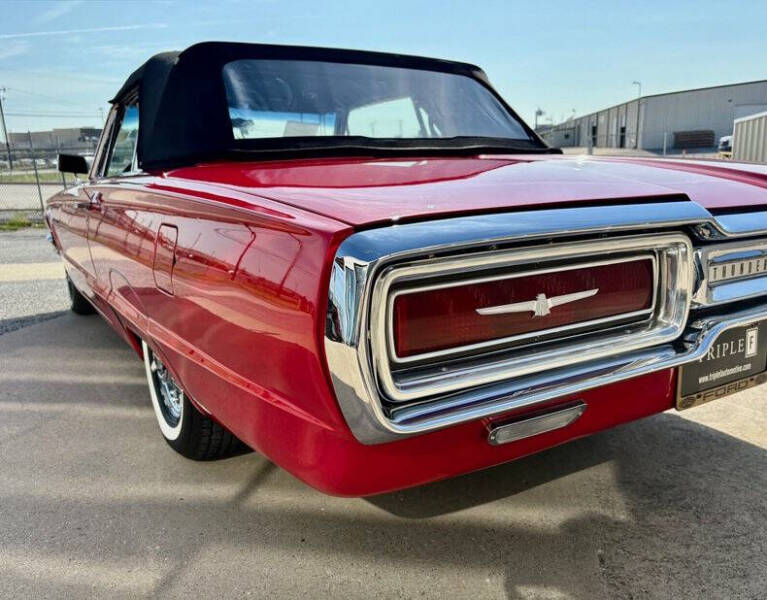 1964 Ford Thunderbird