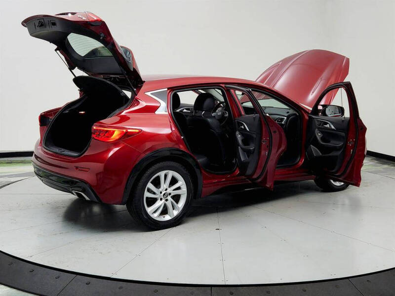 2018 Infiniti QX30 Luxury