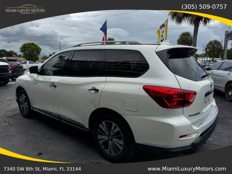 2020 Nissan Pathfinder SL