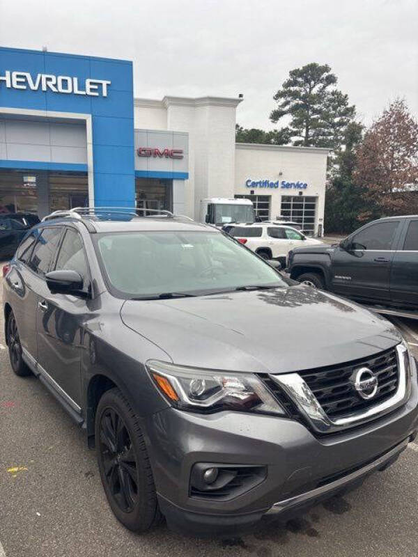 2017 Nissan Pathfinder Platinum