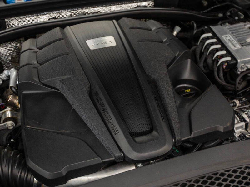 2022 Porsche Macan S