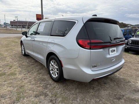 2024 Chrysler Pacifica Touring L