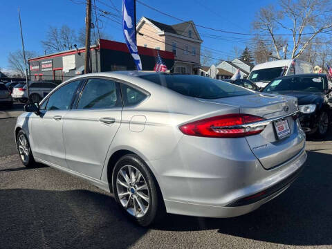 2017 Ford Fusion SE