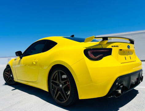 2017 Subaru BRZ Series.Yellow
