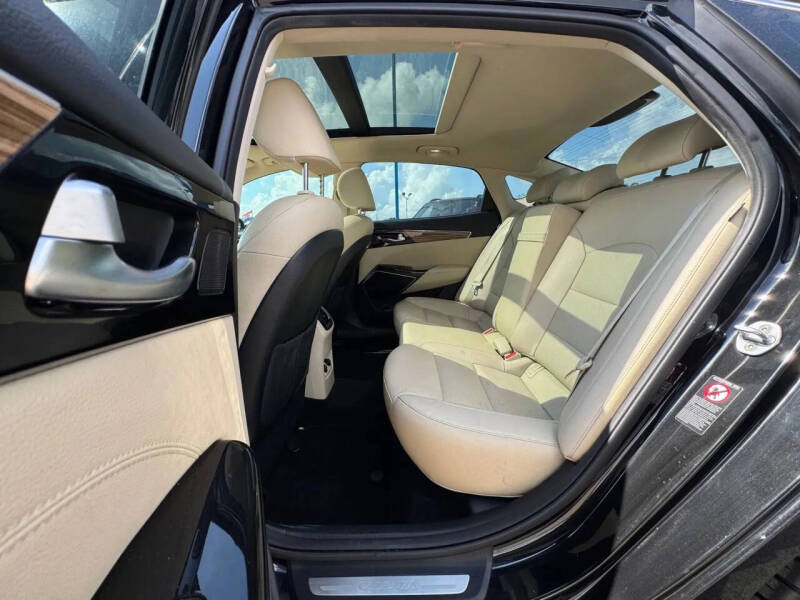 2017 Kia Cadenza Premium