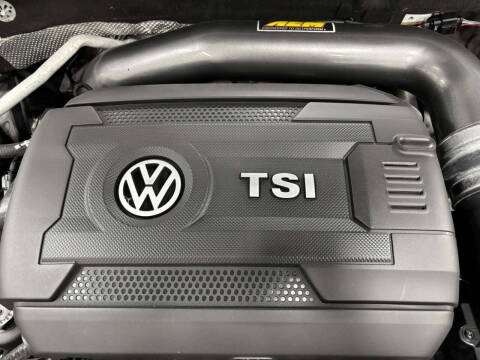 2017 Volkswagen Passat 1.8T R-Line