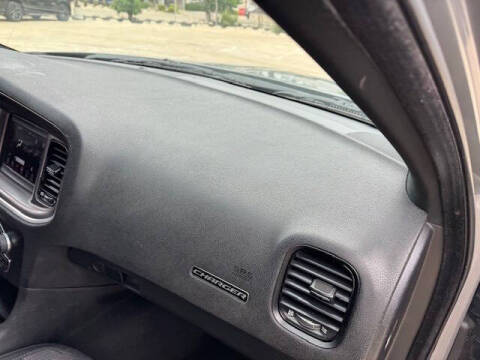 2019 Dodge Charger SXT