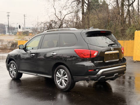 2020 Nissan Pathfinder SL