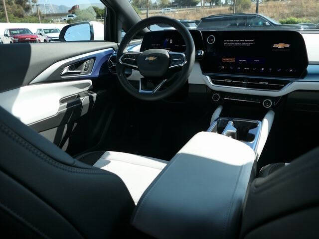 2026 Chevrolet Equinox EV LT 2