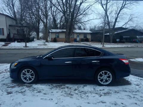 2010 Nissan Maxima for sale at Antique Motors in Plymouth IN