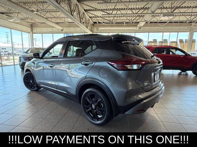2021 Nissan Kicks SR