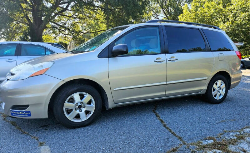 2008 Toyota Sienna for sale at Progress Auto Sales in Durham NC