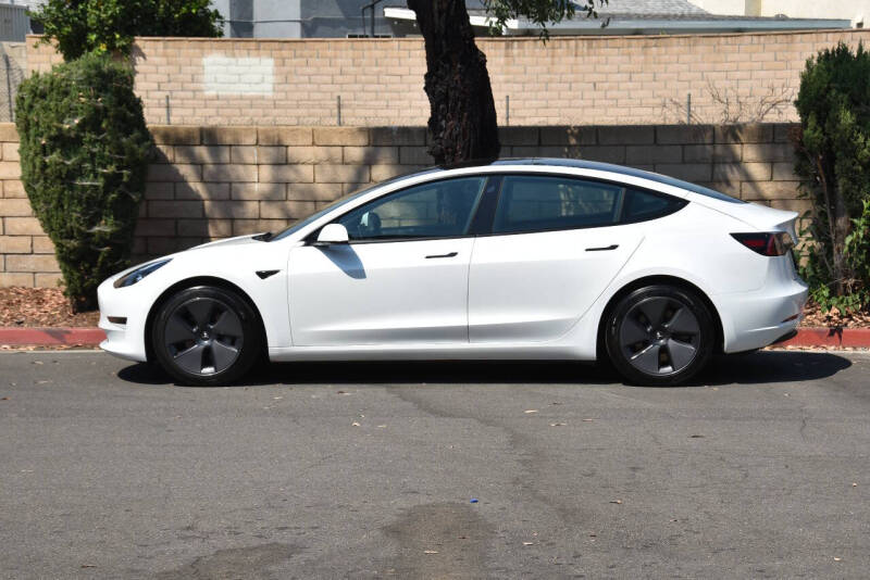 2021 Tesla Model 3 Base photo 3