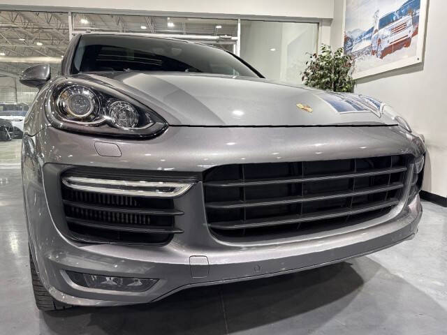 2017 Porsche Cayenne GTS