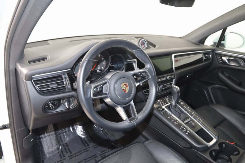 2021 Porsche Macan