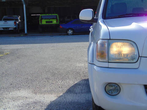 2005 Toyota Sequoia SR5