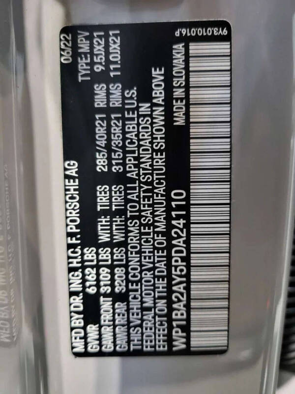 2023 Porsche Cayenne Coupe Platinum Edition