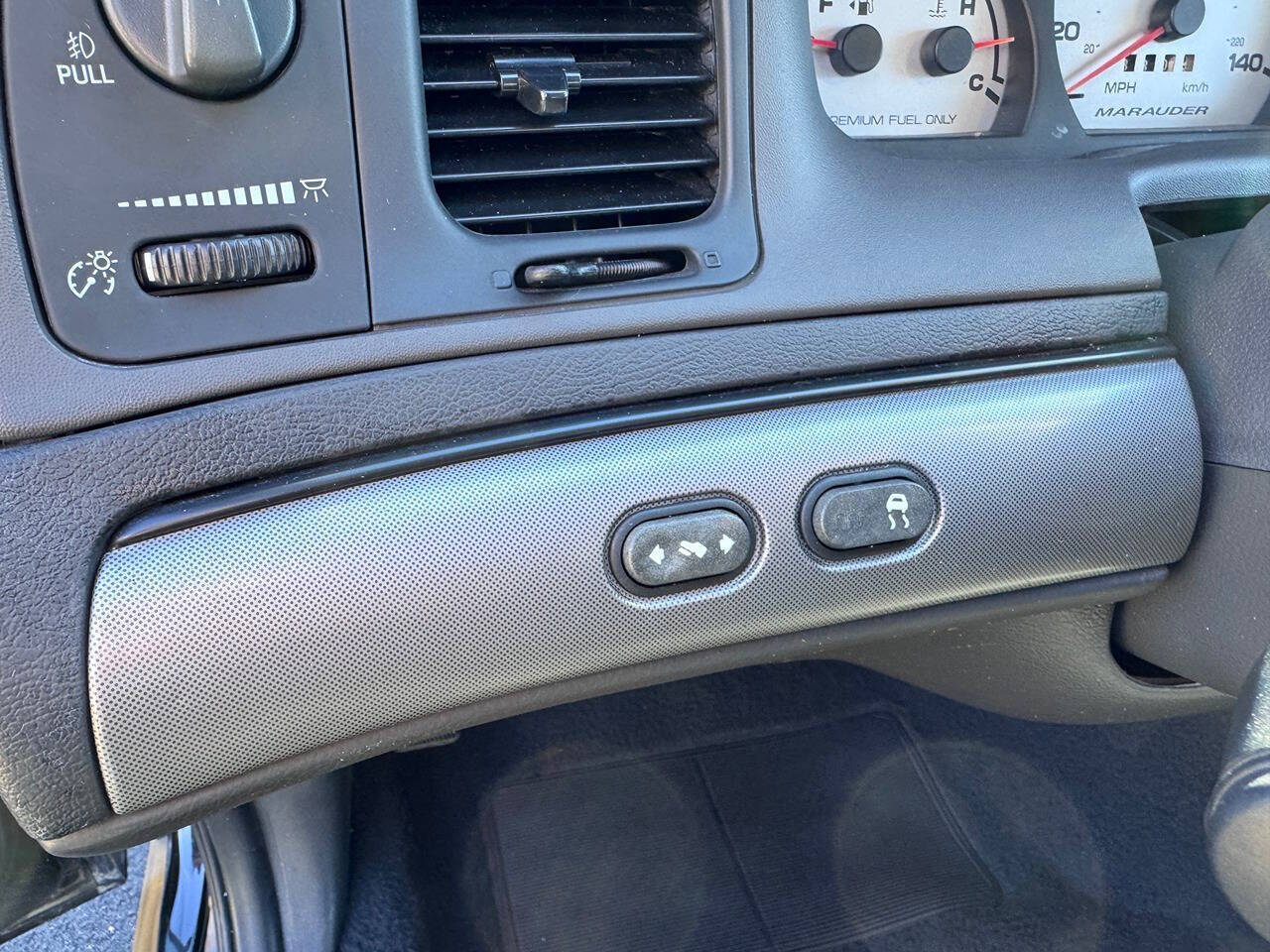 2004 Mercury Marauder 7