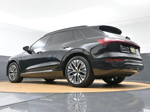 2024 Audi Q8 e-tron quattro Premium Plus