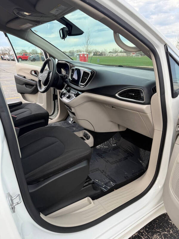2017 Chrysler Pacifica Touring